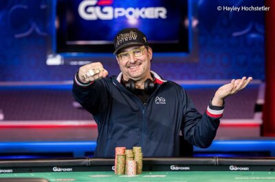 Phil, "de pokerbrat" Hellmuth wint eindelijk de 16de phil hellmuth bracelet